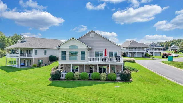 $890,000 | 305 Lands End Circle, Union Hall, VA 24176