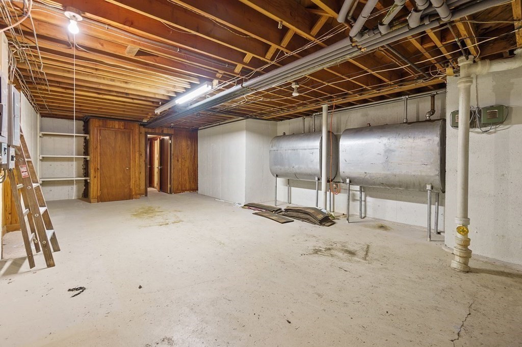 32 Brookshire Road Worcester, MA 01609 - Photo 26 of 34 Gallery Image 26