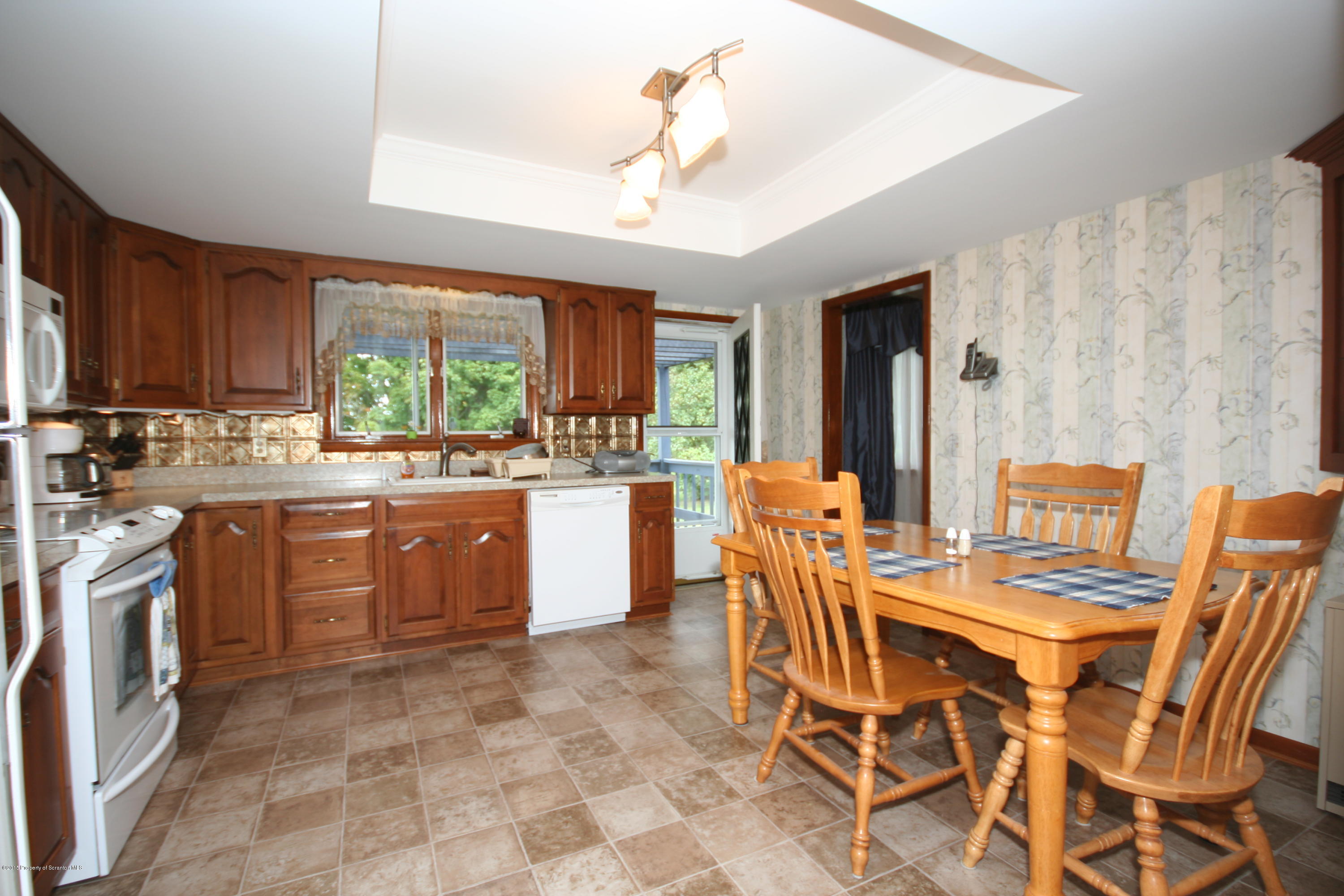 171 Kraky Road Scott Township, PA 18447 - Photo 9 of 34 Gallery Image 9