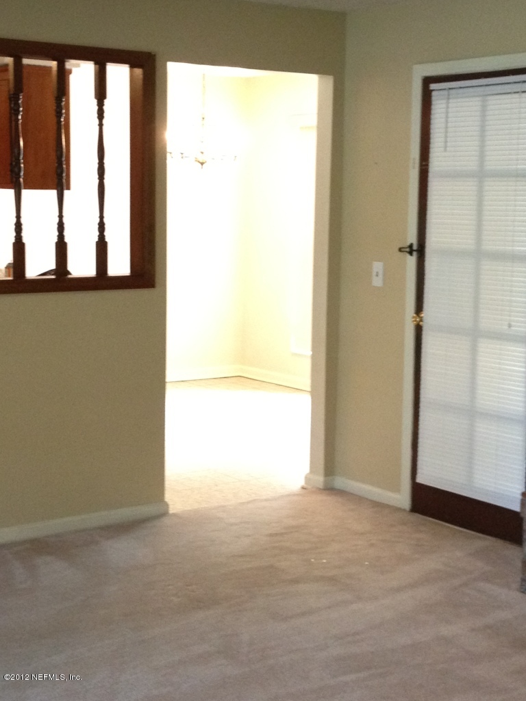 3969 Bramble Road Jacksonville, FL 32210 - Photo 5 of 12 Kitchen eating area