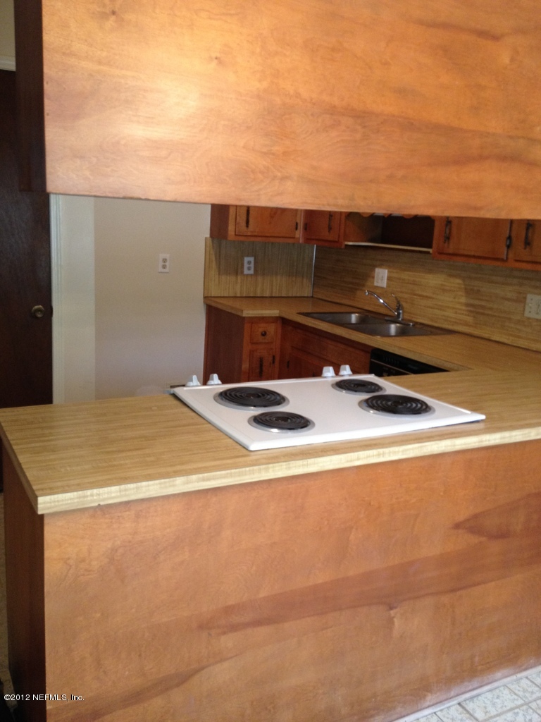 3969 Bramble Road Jacksonville, FL 32210 - Photo 6 of 12 Kitchen