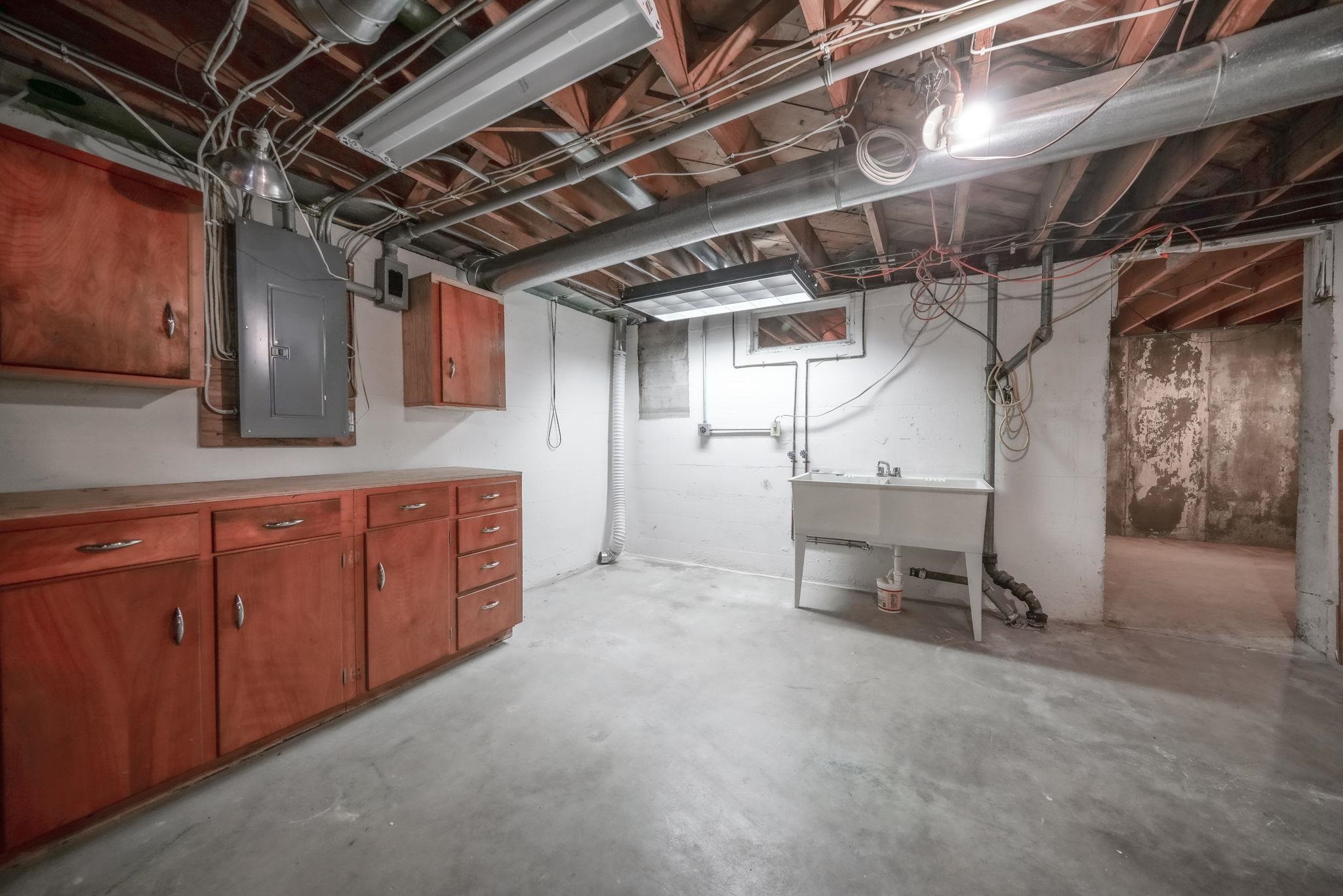 808 South 5th Street Oregon, IL 61061 - Photo 28 of 39 a view of utility room