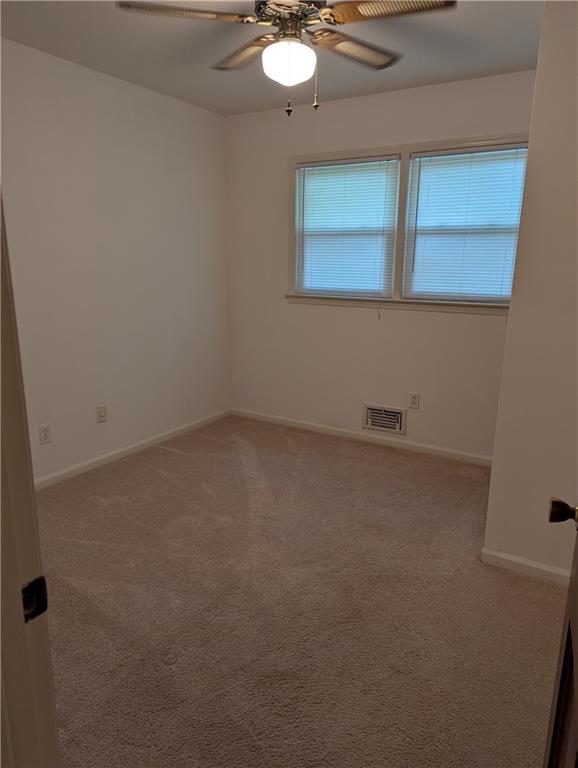 4754 Winthrop Drive Atlanta, GA 30337 - Photo 6 of 11