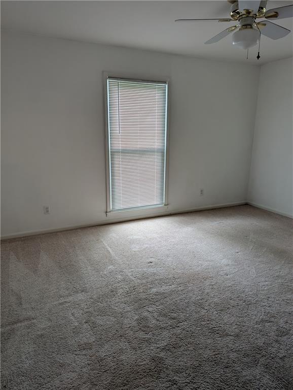 4754 Winthrop Drive Atlanta, GA 30337 - Photo 7 of 11