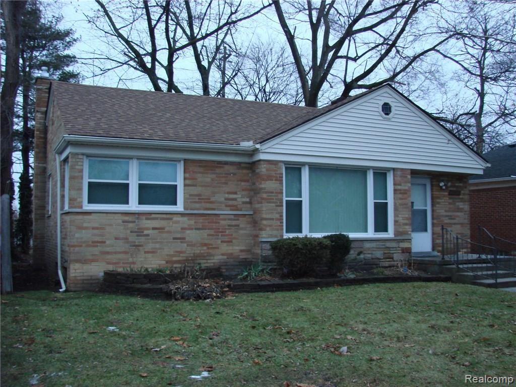 24720 Ridgedale Street Oak Park, MI 48237 - Photo 1 of 31