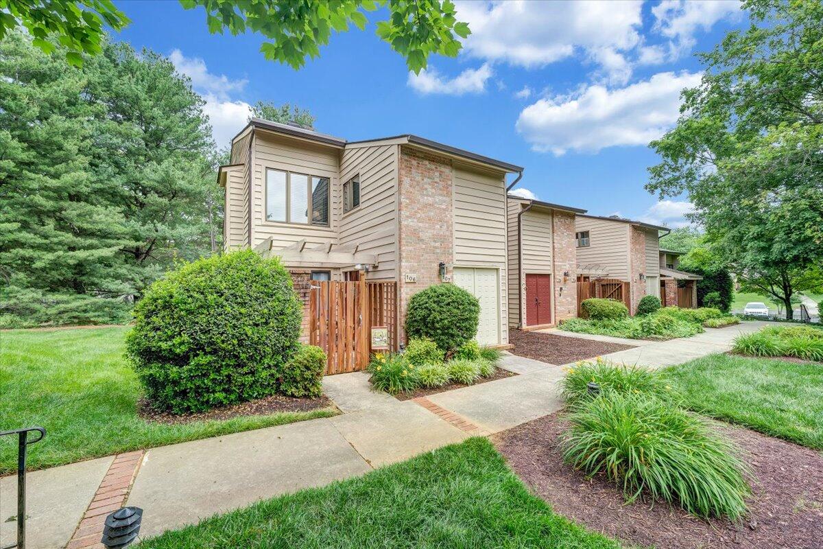 107 Windward Drive, Unit 107 Roanoke, VA 24018 - Photo 18 of 23 03-MIB08138