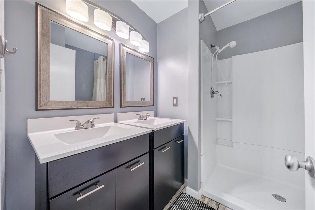 107 Windward Drive, Unit 107 Roanoke, VA 24018 - Photo 10 of 23 16-MIB08177