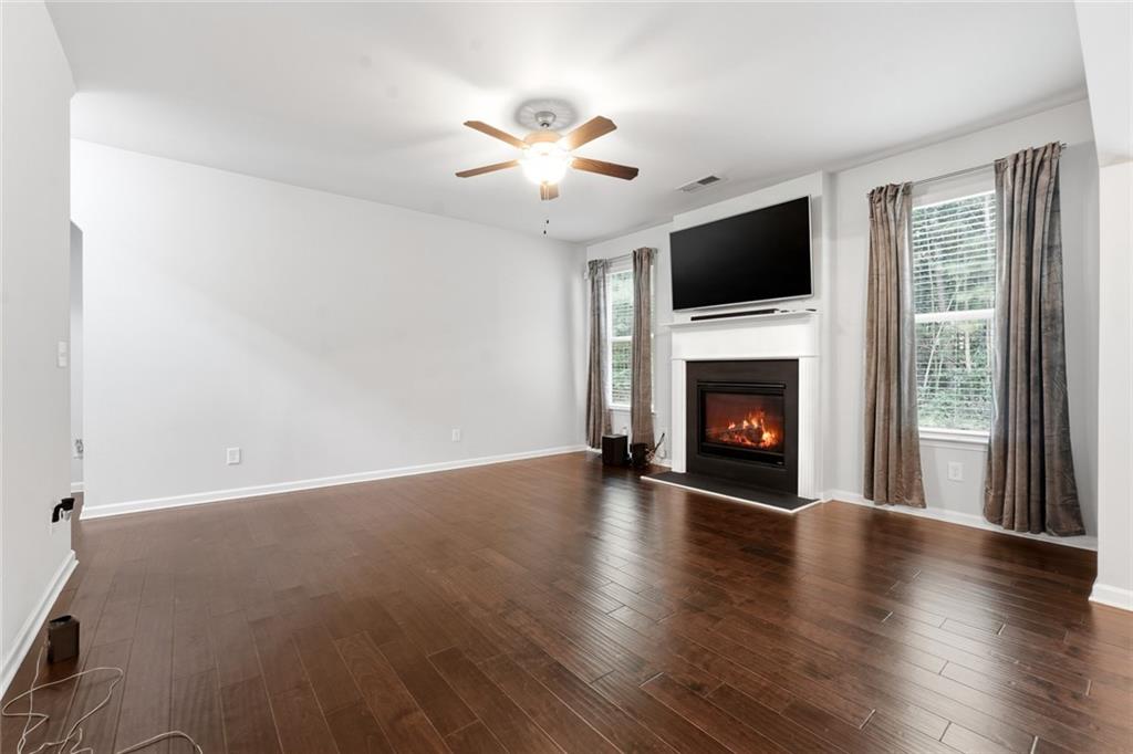 697 Rockingham Drive Lithia Springs, GA 30122 - Photo 8 of 34 Gallery Image 8