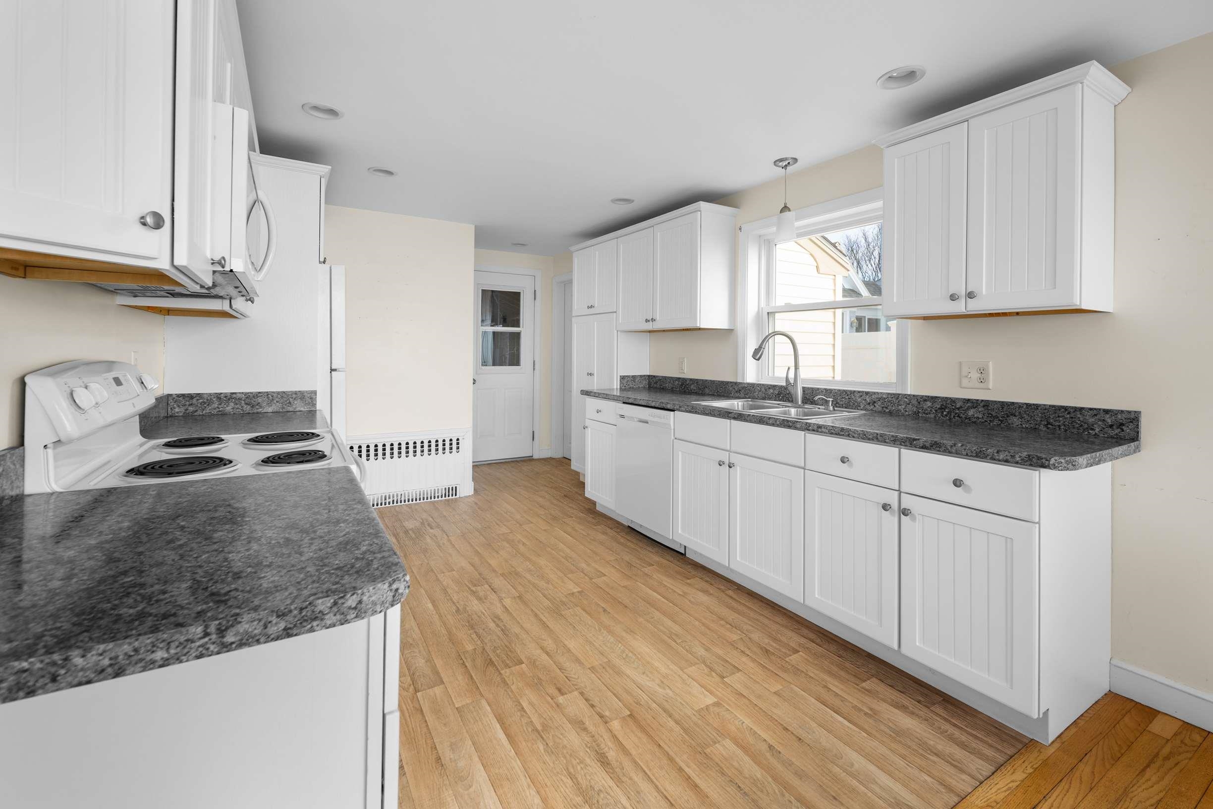 15 Nubble Road York, ME 03909 - Photo 5 of 31 Gallery Image 5