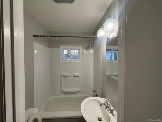 $1,700 | 114 Sprague Avenue, Unit 2, Middletown, NY 10940