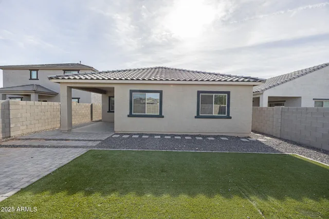 $1,995 | 43606 West Juniper Avenue, Maricopa, AZ 85138