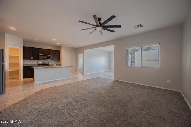 $1,995 | 43606 West Juniper Avenue, Maricopa, AZ 85138