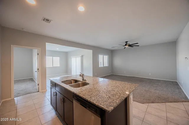 $1,995 | 43606 West Juniper Avenue, Maricopa, AZ 85138