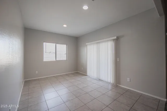 $1,995 | 43606 West Juniper Avenue, Maricopa, AZ 85138