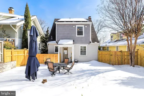 $1,050,000 | 2708 Sycamore Street, Alexandria, VA 22305