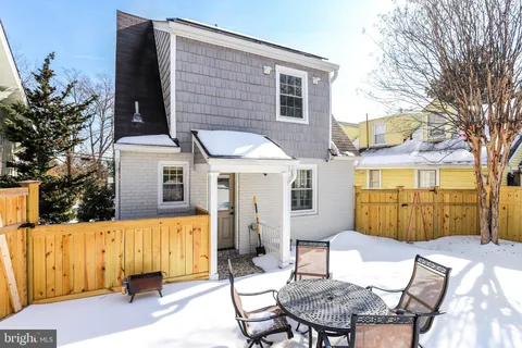 $1,050,000 | 2708 Sycamore Street, Alexandria, VA 22305