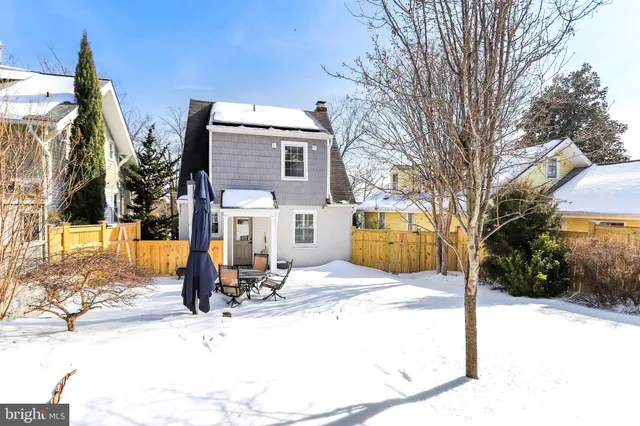 $1,050,000 | 2708 Sycamore Street, Alexandria, VA 22305