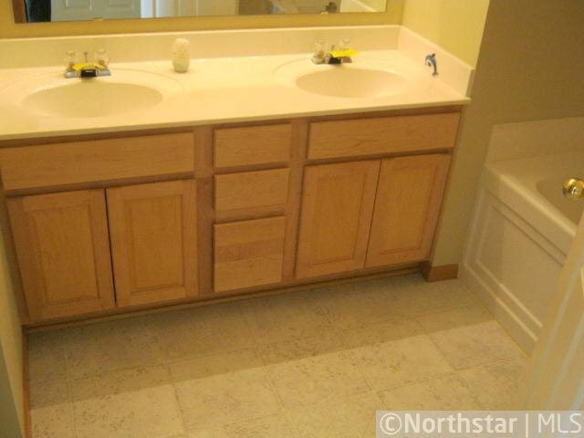 6821 Folkestone Road Apple Valley, MN 55124 - Photo 10 of 13 Gallery Image 10