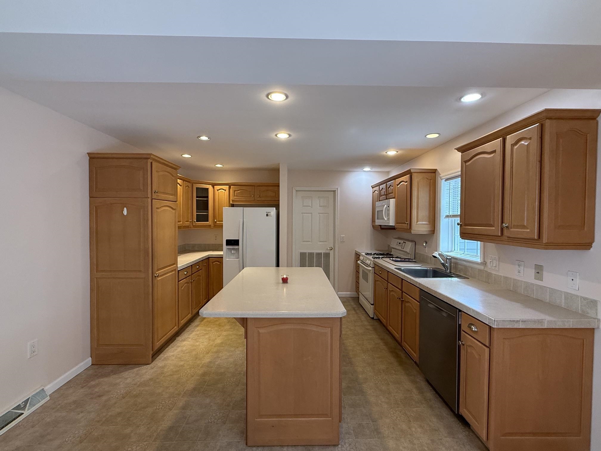 65 Sagebrush Drive Rochester, NH 03867 - Photo 10 of 33