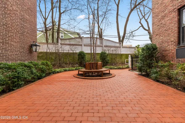 $4,600 | 25 West Elm Street, Unit 15, Greenwich, CT 06830