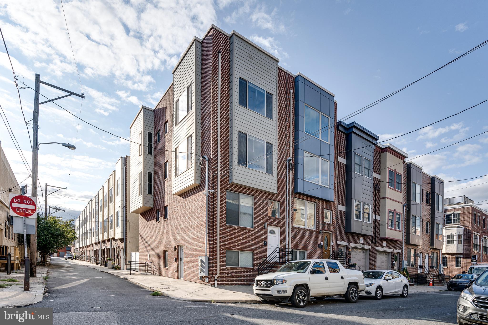 a car parked in front of a building