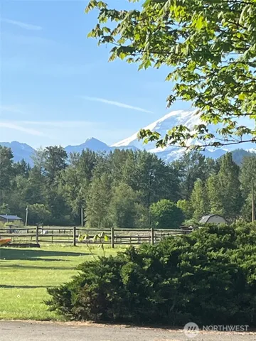 $1,070,000 | 42008 254th Avenue Southeast, Enumclaw, WA 98022