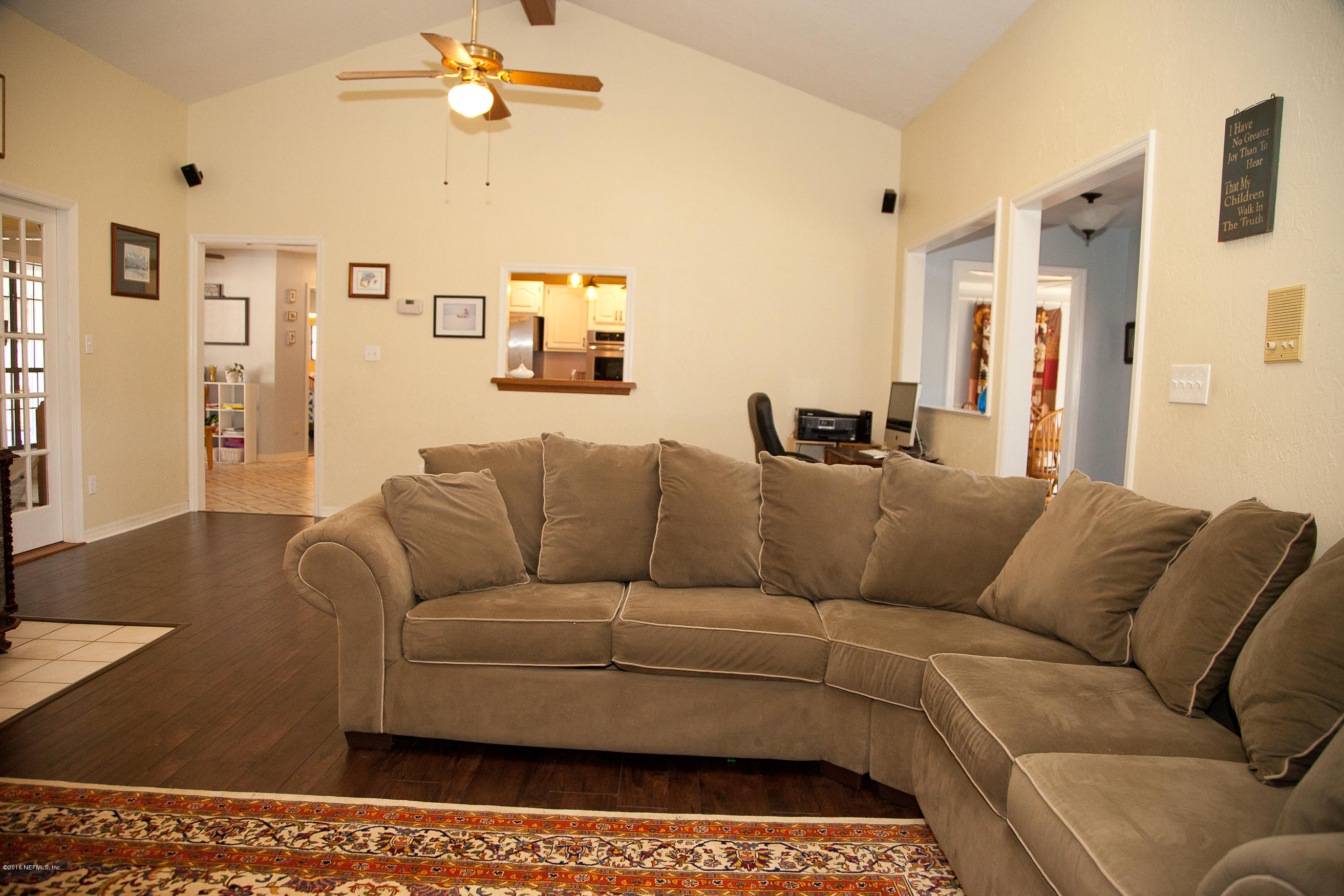 1255 Chaffee Road South Jacksonville, FL 32221 - Photo 9 of 27 LIVING ROOM