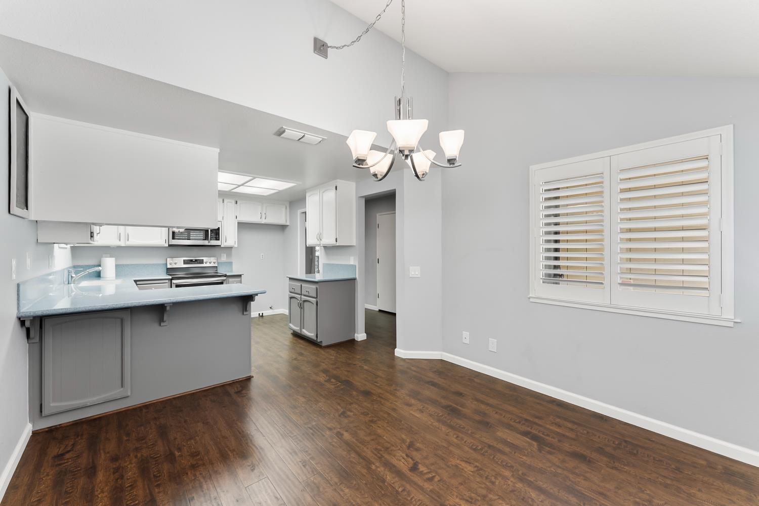 7023 Rio Cuarto Court Citrus Heights, CA 95621 - Photo 4 of 55