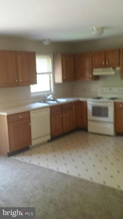 29 Wade Drive Lititz, PA 17543 - Photo 2 of 12