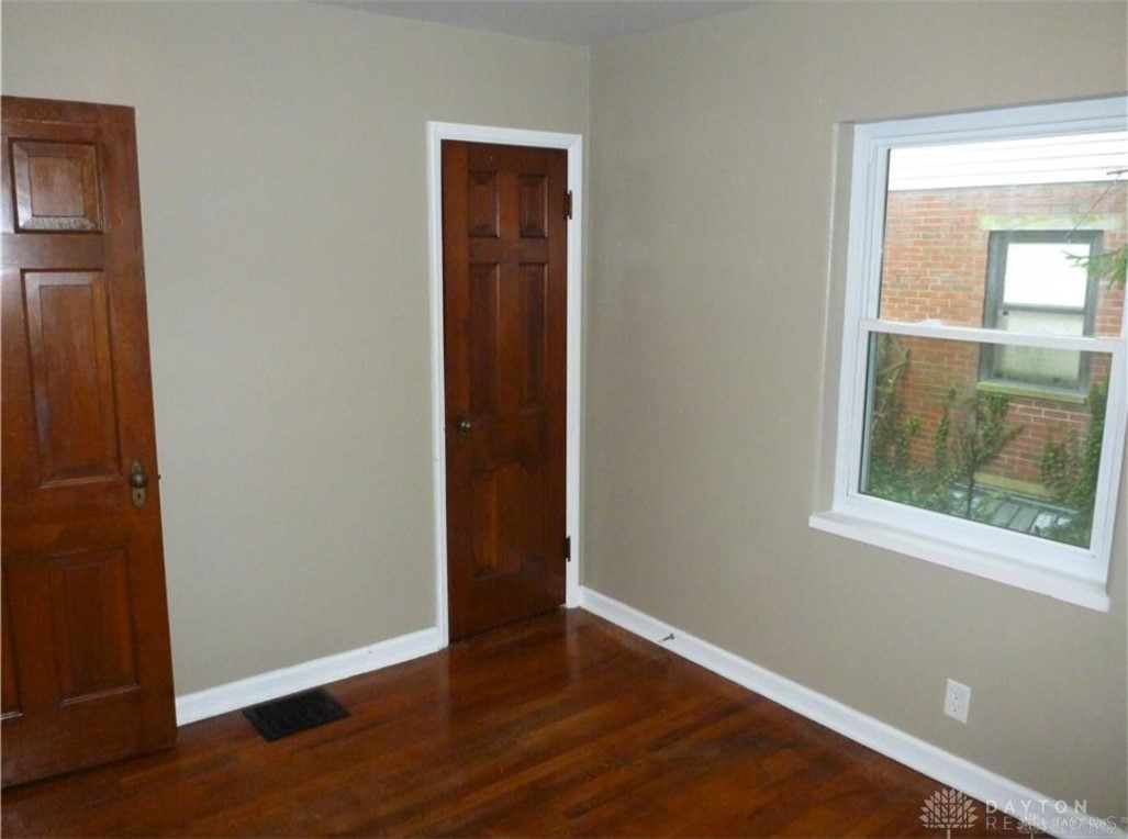 414 Lewiston Road Kettering, OH 45429 - Photo 5 of 24 unit 1 1st bedroom