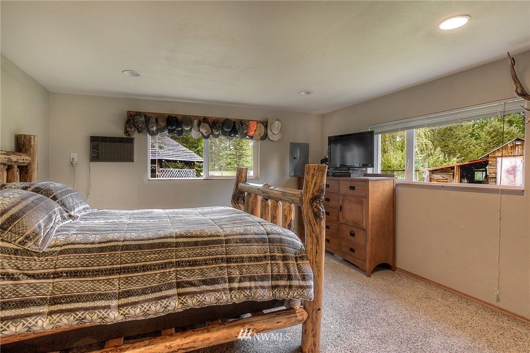 1073 Cline Road Randle, WA 98377 - Photo 11 of 22 Gallery Image 11
