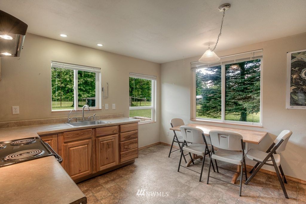 1073 Cline Road Randle, WA 98377 - Photo 10 of 22 Gallery Image 10