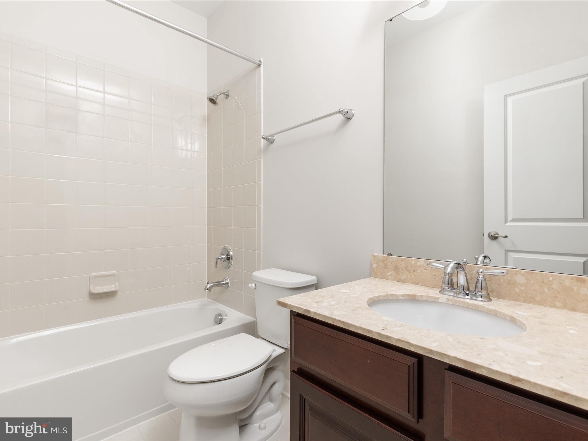 24913 Coats Square Aldie, VA 20105 - Photo 27 of 36 2E6A7512_24913 Coats Square - Joe Nguyen - Absolut