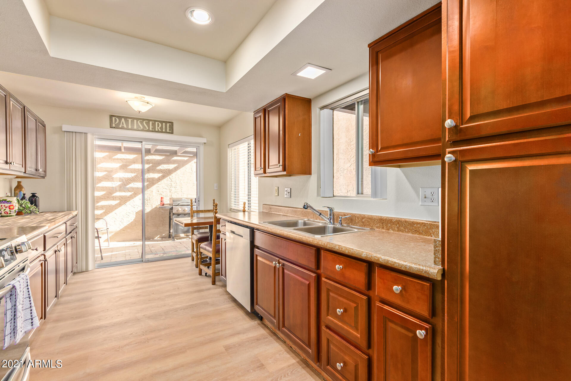 26232 North Bravo Lane Rio Verde, AZ 85263 - Photo 13 of 41 Kitchen with new appliances