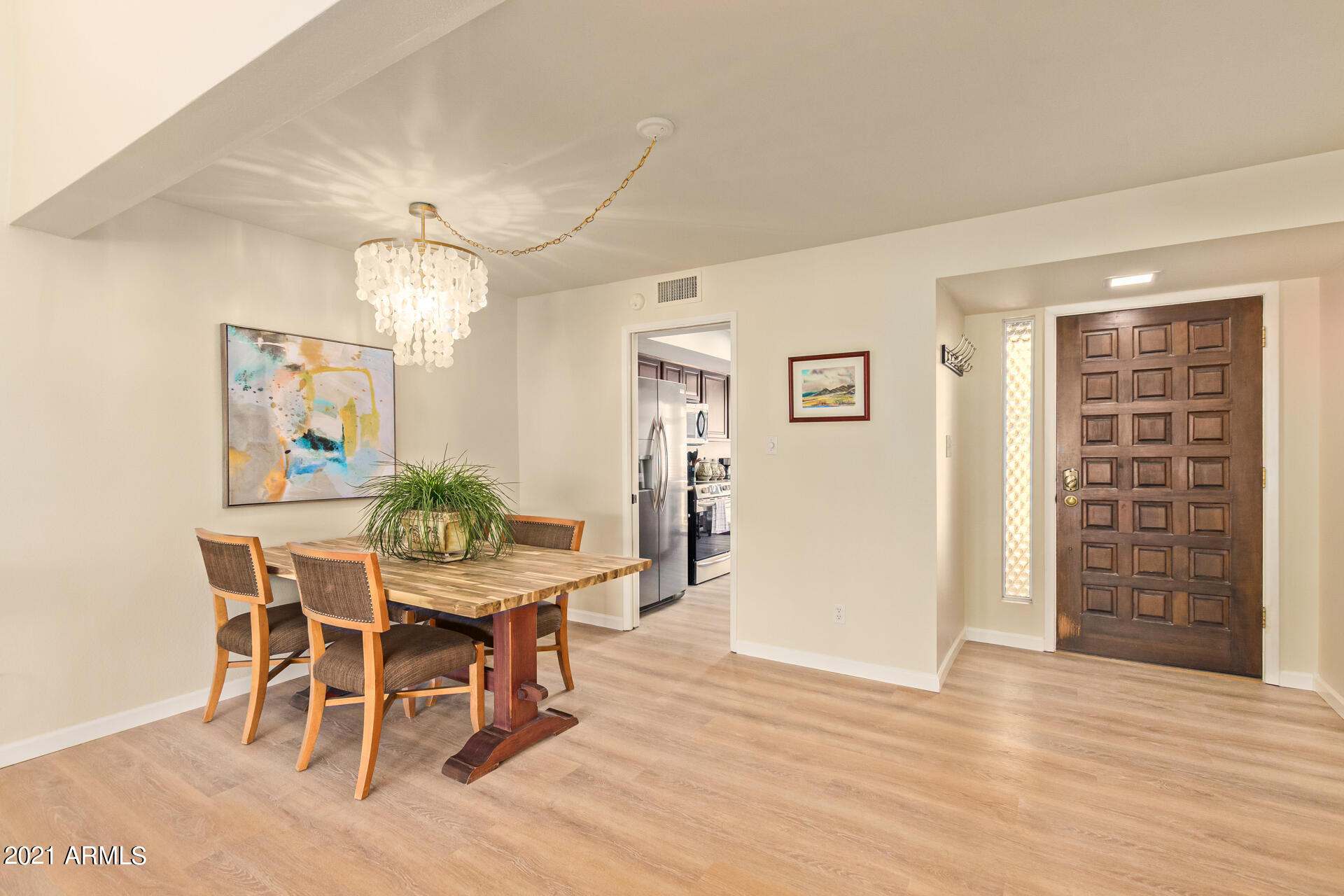 26232 North Bravo Lane Rio Verde, AZ 85263 - Photo 8 of 41 Dining area