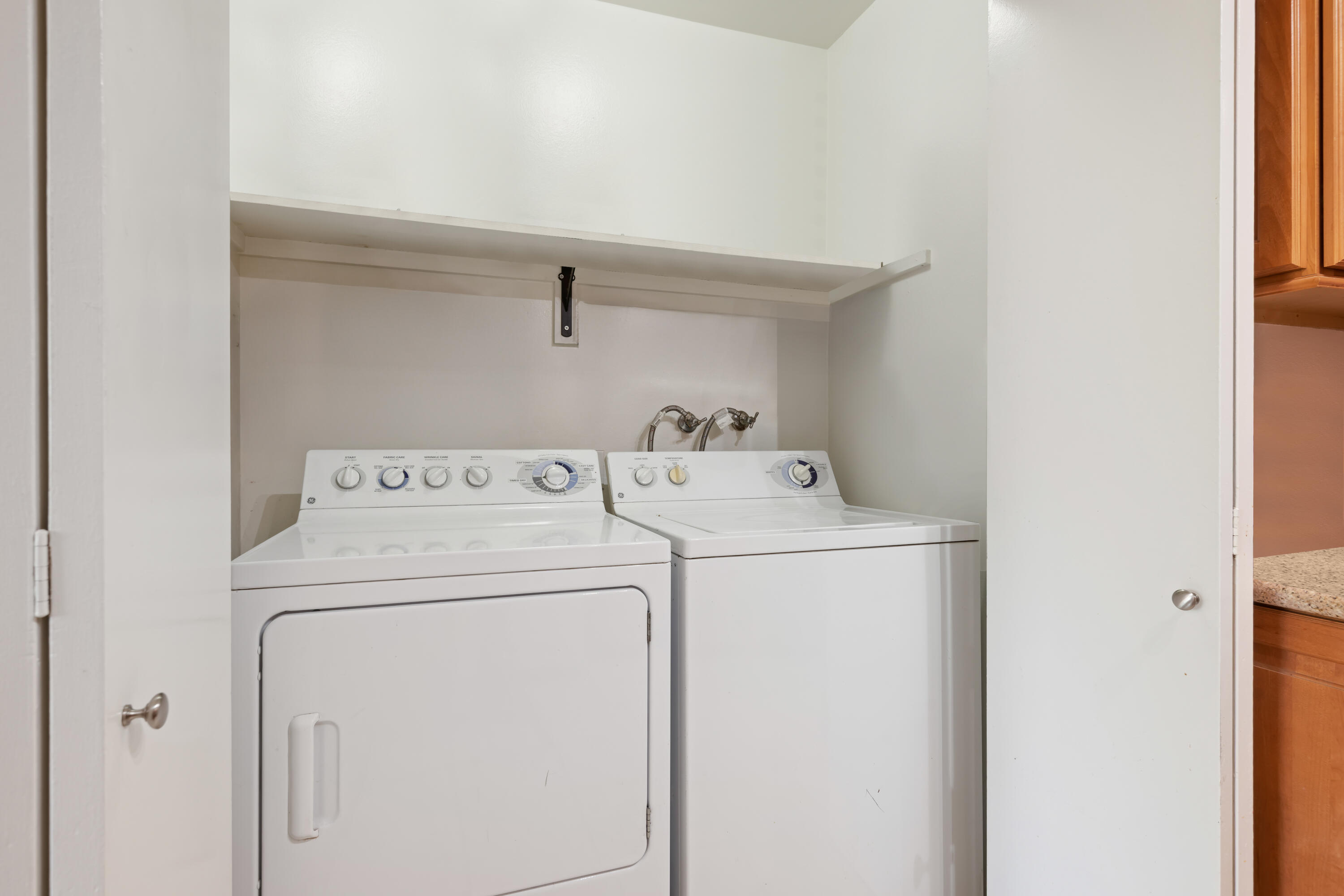 331 Northgate Drive, Unit D Goleta, CA 93117 - Photo 14 of 16 16-Laundry