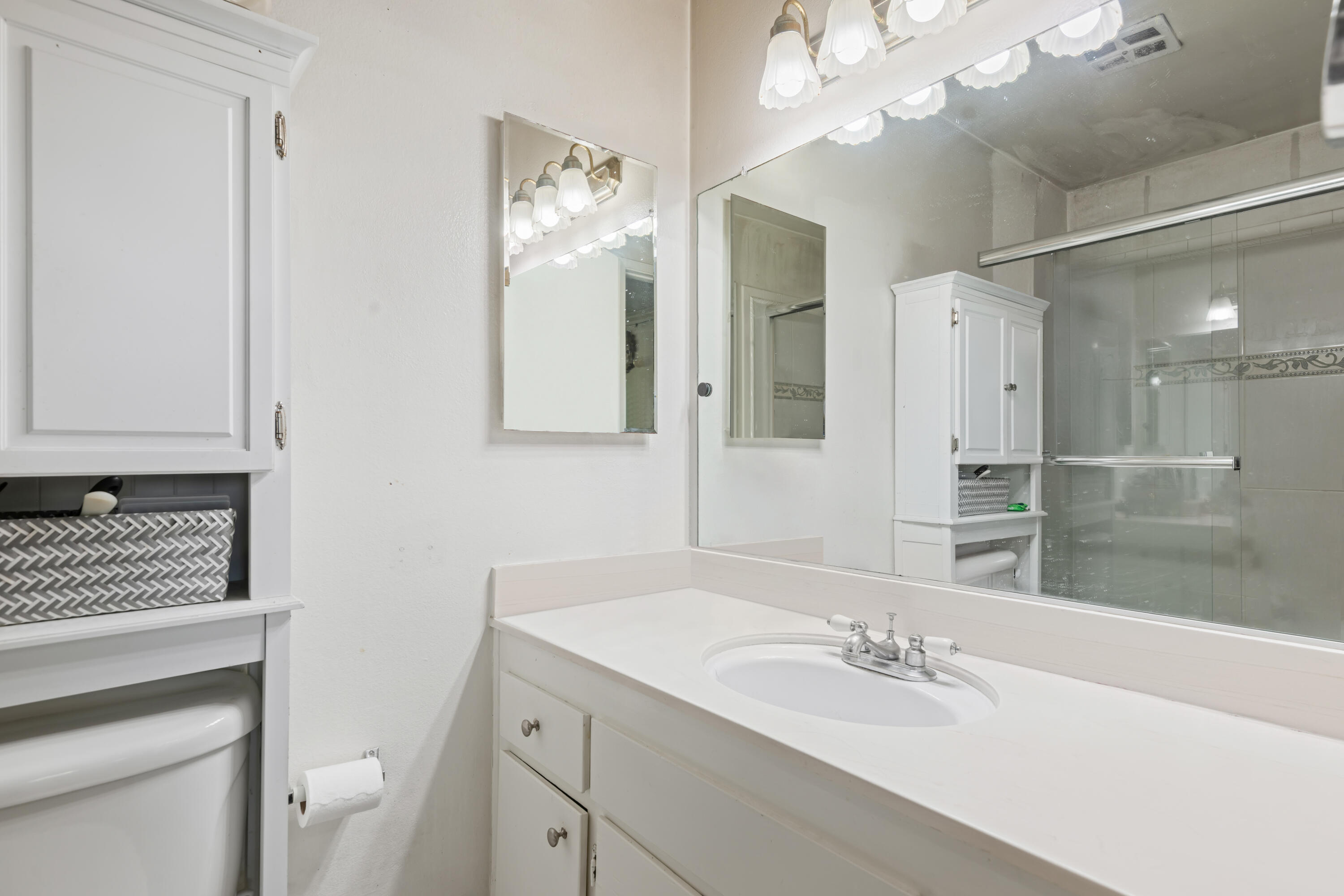 331 Northgate Drive, Unit D Goleta, CA 93117 - Photo 9 of 16 11-Primary-Bathroom