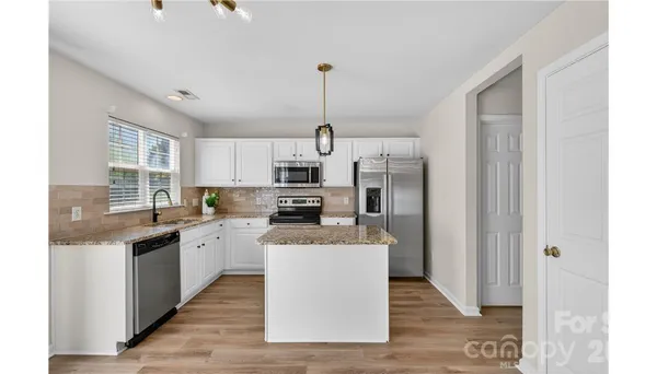 $380,000 | 6526 Jupiter Lane, Charlotte, NC 28213