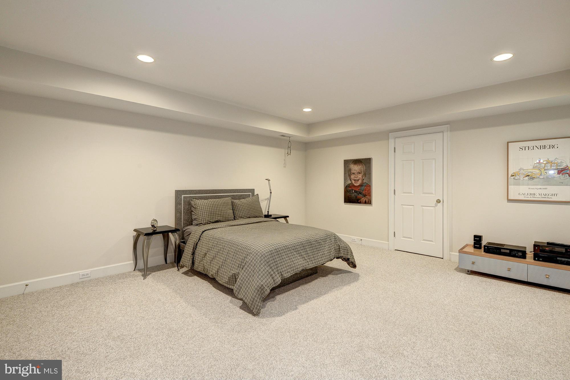 915 Chinquapin Road McLean, VA 22102 - Photo 24 of 30 Bedroom