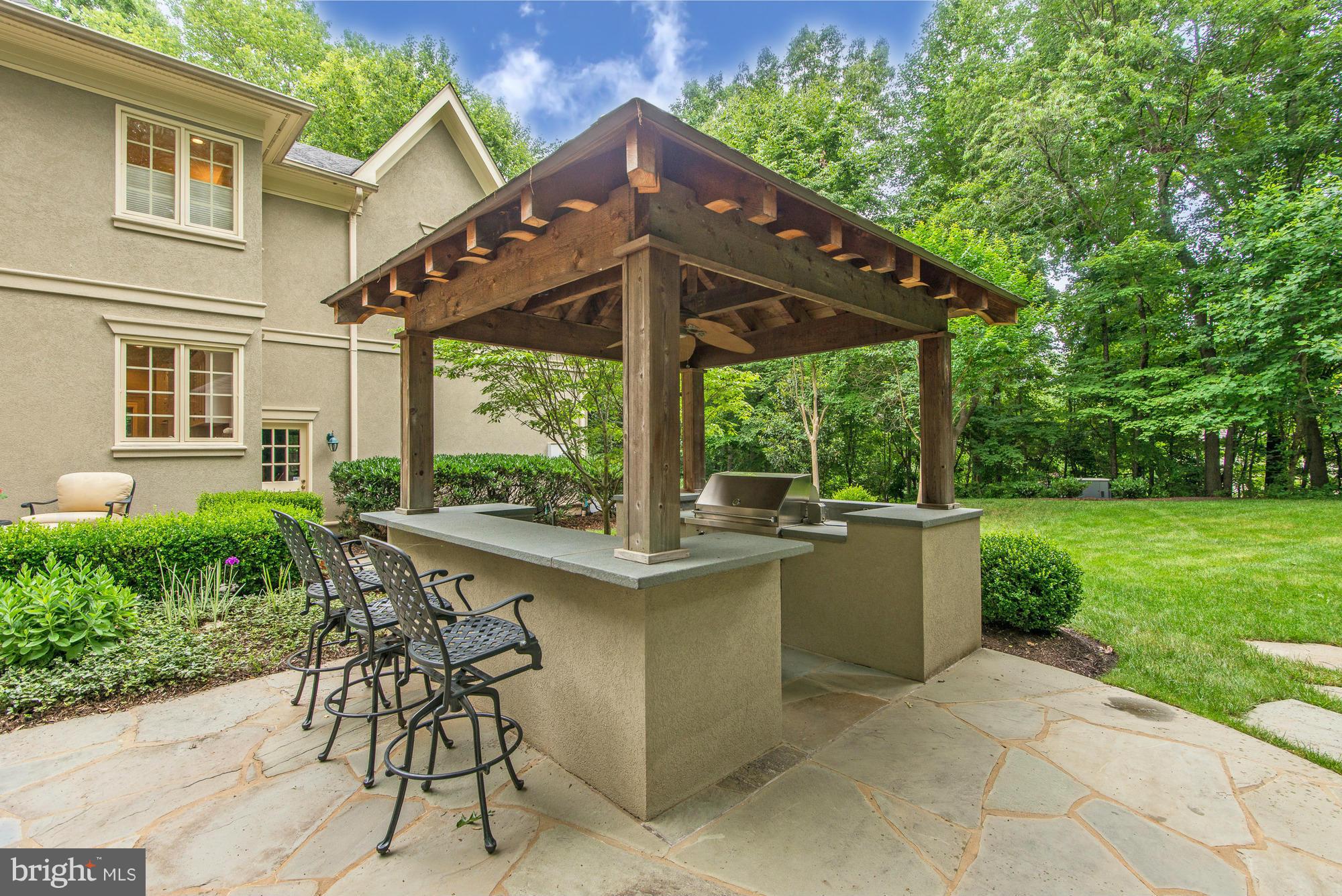 915 Chinquapin Road McLean, VA 22102 - Photo 29 of 30 Exterior (Rear)