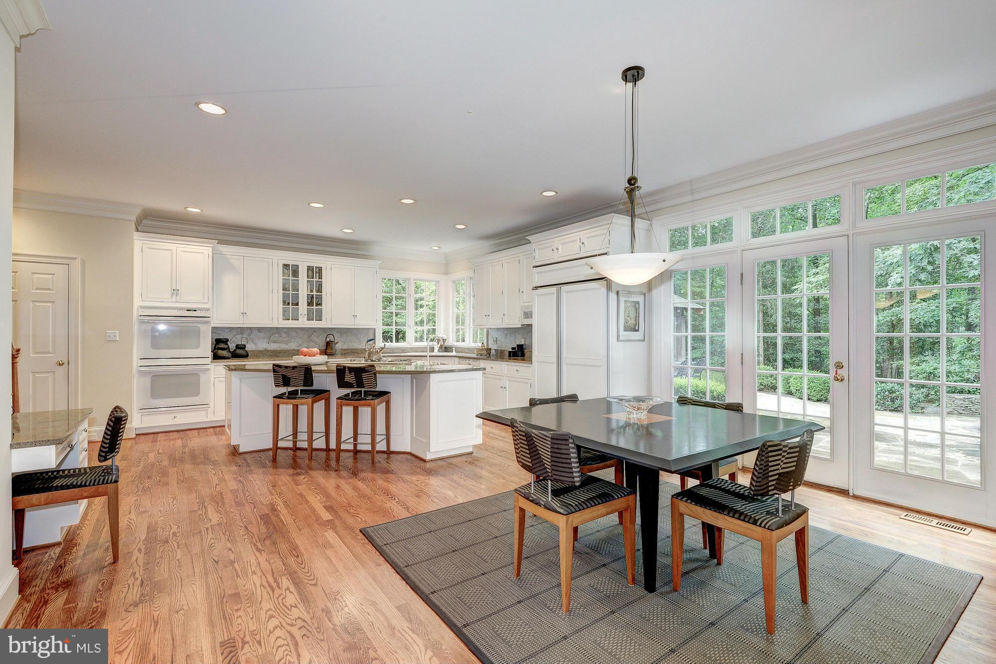 915 Chinquapin Road McLean, VA 22102 - Photo 9 of 30 Kitchen