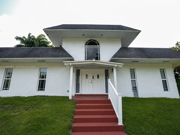 $8,900 | 901 Southwest 121st Avenue, Davie, FL 33325
