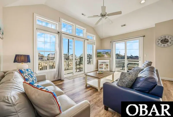 $879,000 | 22066 16th Of August Court, Unit 7, Rodanthe, NC 27968