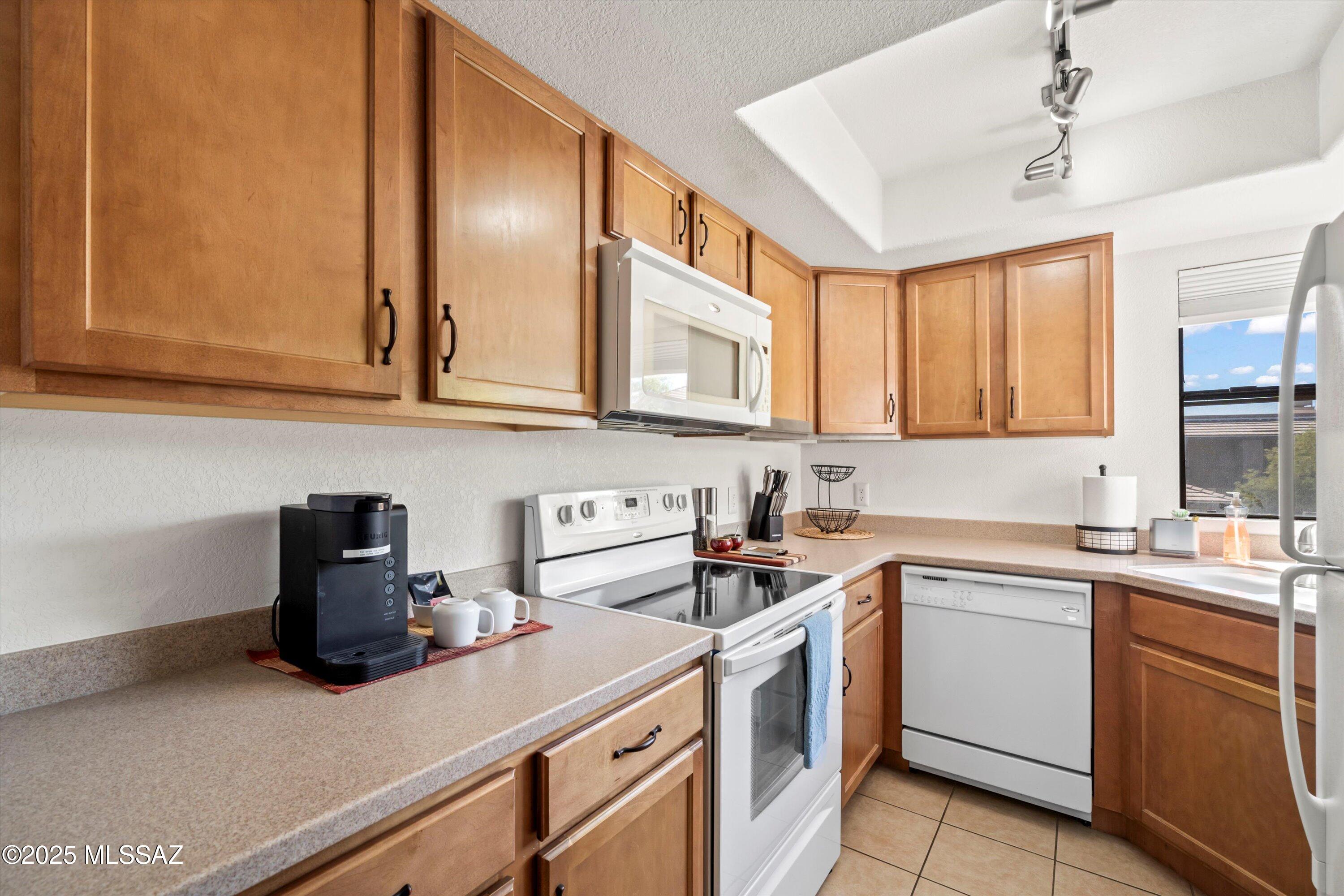 5855 North Kolb Road, Unit 1211 Tucson, AZ 85750 - Photo 9 of 33