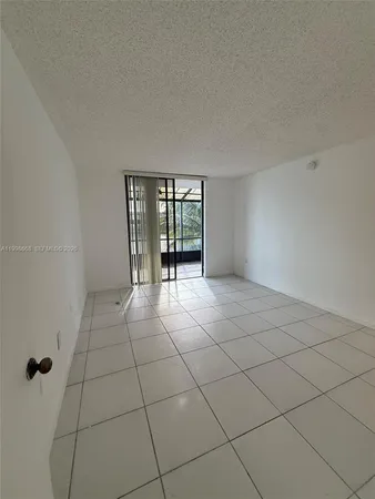 $2,300 | Verabella Falls Condominiums, Miami, FL 33193