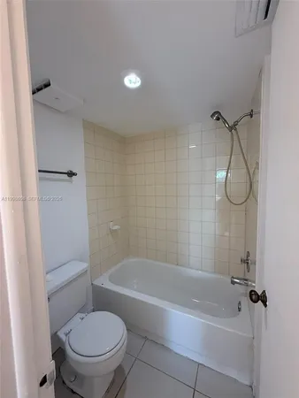 $2,300 | Verabella Falls Condominiums, Miami, FL 33193