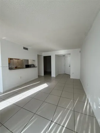 $2,300 | Verabella Falls Condominiums, Miami, FL 33193