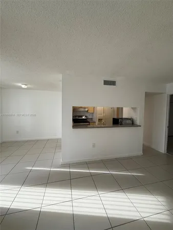 $2,300 | Verabella Falls Condominiums, Miami, FL 33193