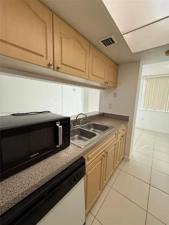 $2,300 | Verabella Falls Condominiums, Miami, FL 33193