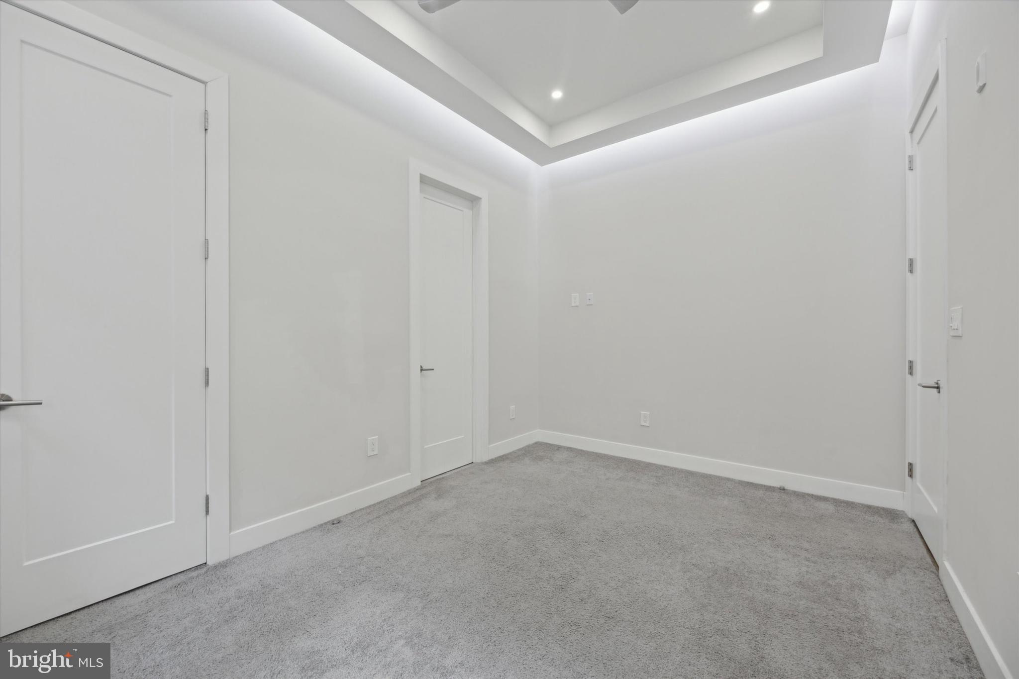 802 Sansom Street, Unit 303 Philadelphia, PA 19107 - Photo 12 of 15